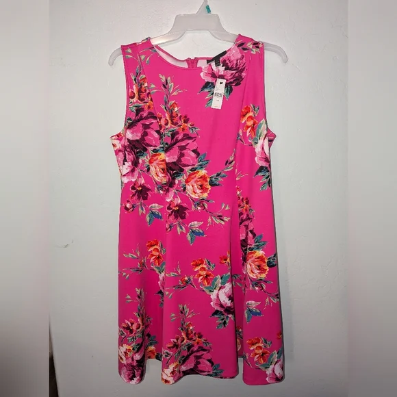 lane bryant pink floral dress Black and Pink Floral Wrap Dress Size 14 New with
